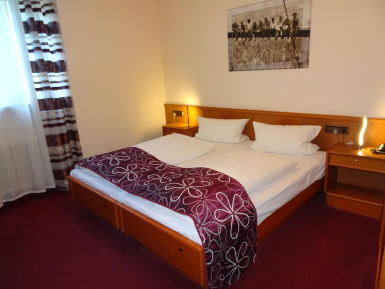 Hotel&weinstube Restaurant Filling Frankenthal (Rhineland-Palatinate)